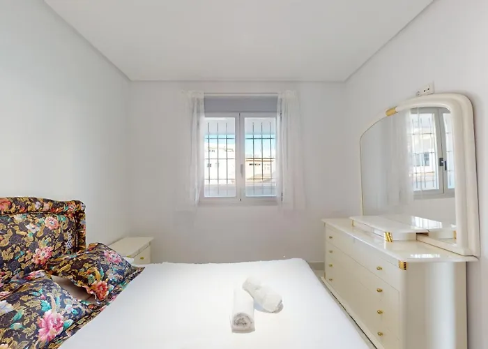 Castle And Port Views With Ac 公寓