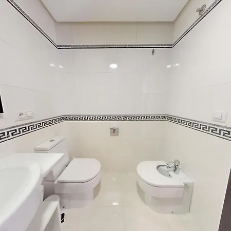 Castle And Port Views With Ac Дения